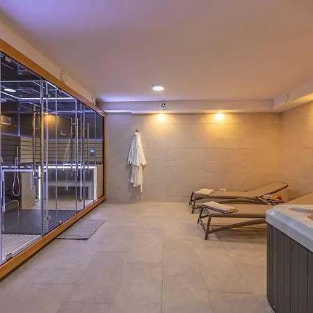 Beautiful Stonevilla By Aneo Travel Vila